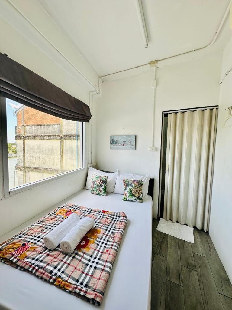 The Port Hostel Surat Thani Ngoại thất bức ảnh