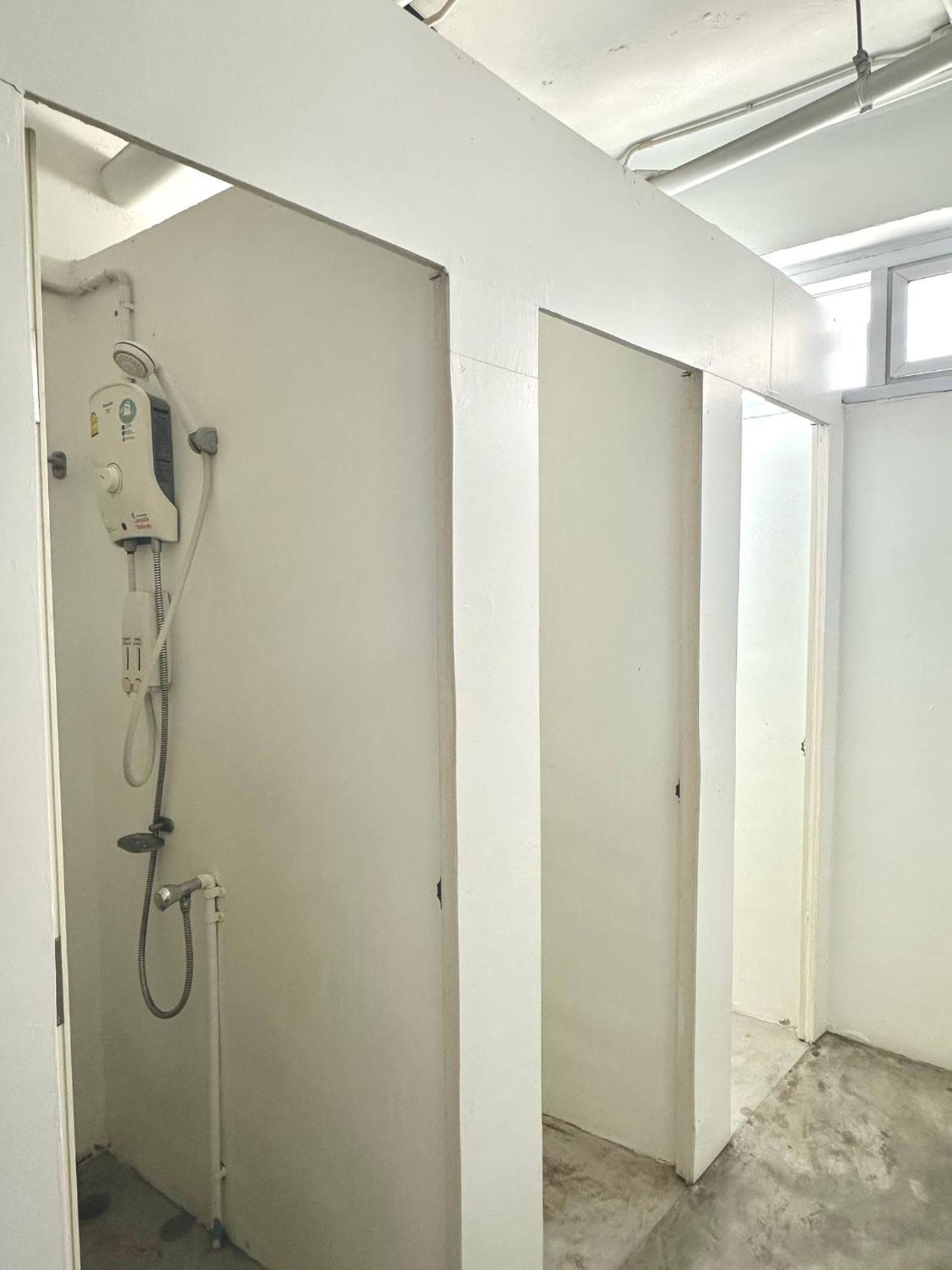 The Port Hostel Surat Thani Ngoại thất bức ảnh